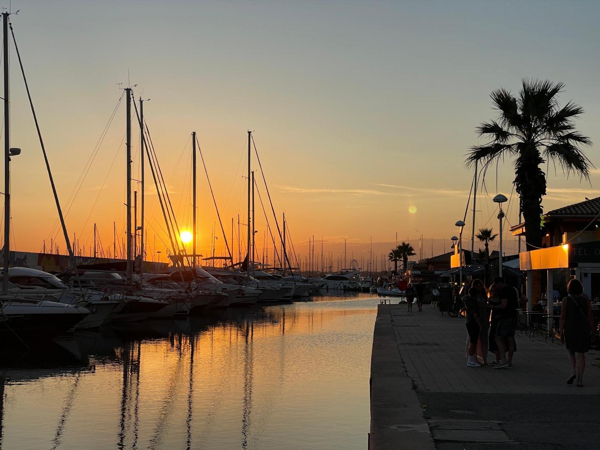 Yacht Studio Galarne Saint-Raphaël エクステリア 写真